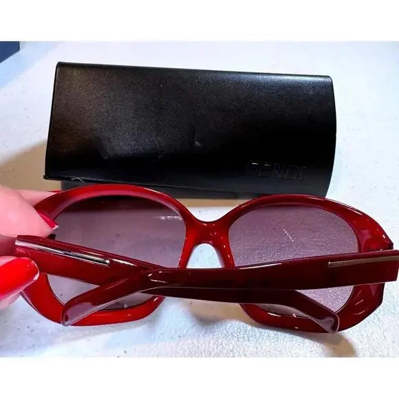 Fendi Vintage Oversized Sunglasses - Bold Red Style - Picture 2 of 3